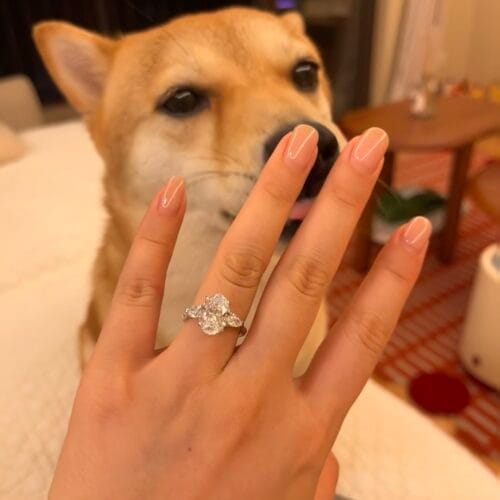 Show off my wedding ring