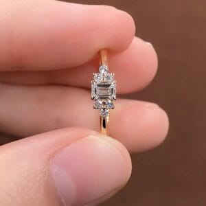 18K Gold Emerald Diamond Ring